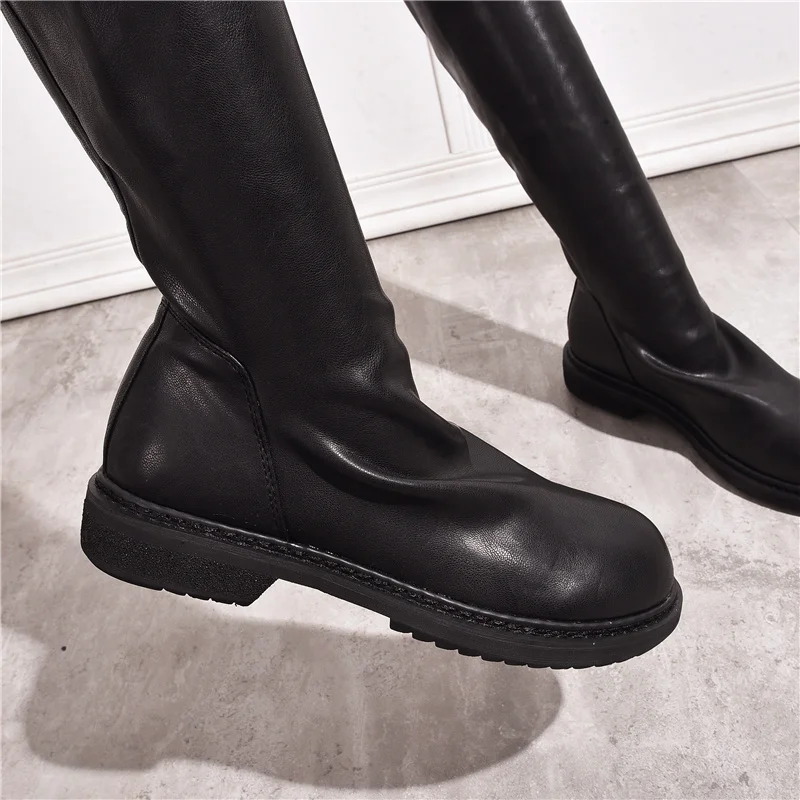 Ins/стильные ботфорты черного цвета; botas mujer invierno; коллекция года; эластичные кожаные сапоги на плоской подошве; модная уличная одежда; женские ботинки