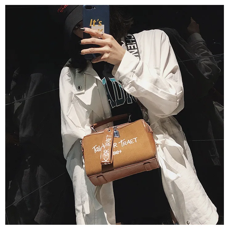 

2019autumn and winter new type of frosted three-dimensional pillow pack letter-print single-shoulder oblique-span hand-held bag