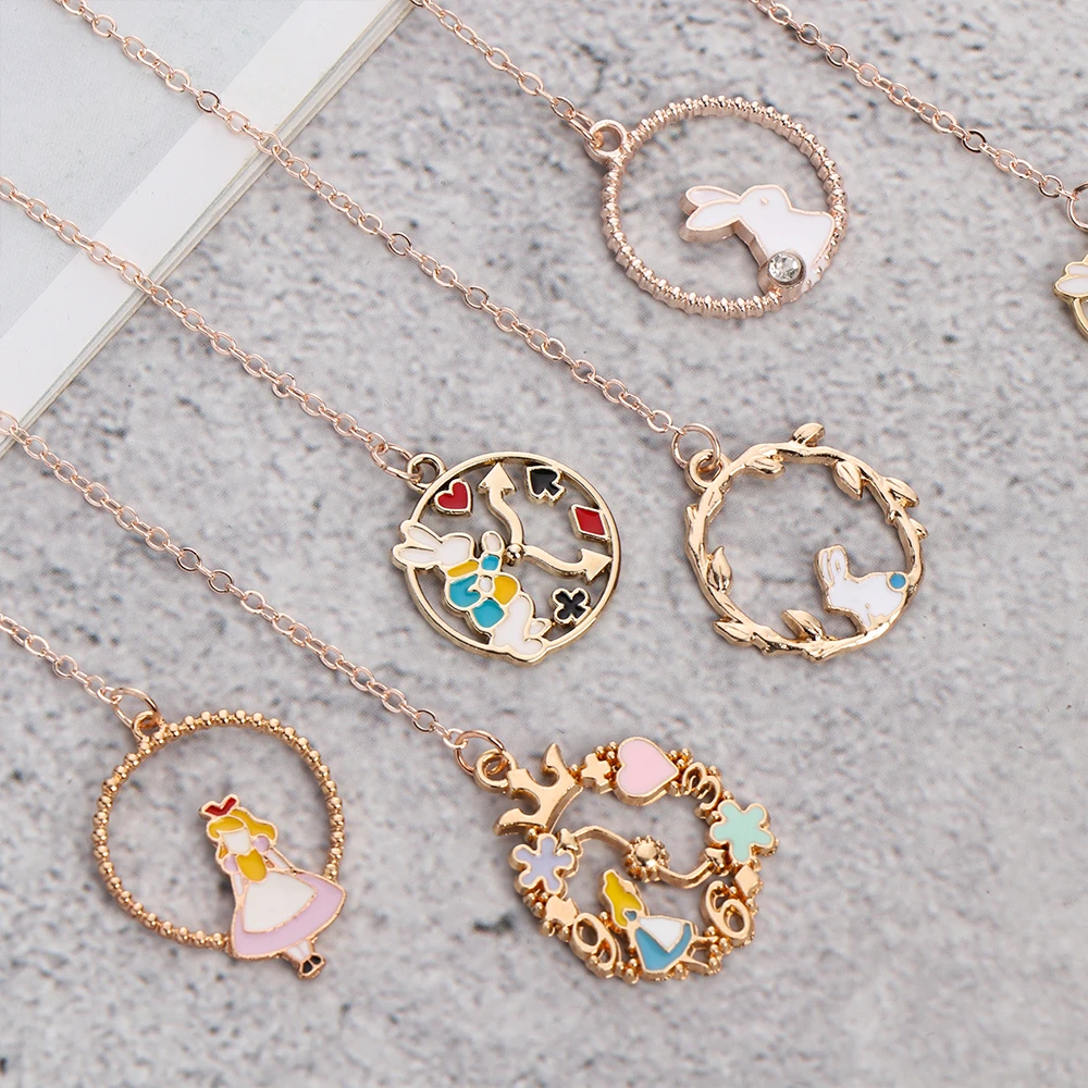 Creative Cartoon Metal Pendant Bookmark Pagination Book Clip Mark Peach Cute Heart Pendant School Office Supplies Stationery