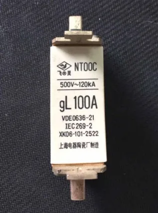 Предохранители: RO30C NT00C RT16-00C 100A 500 V/660 V gL/NT00C 80A 500 V/RT16-00C 63A 500 V/RT16-00C NT00C 40A 500 V/690 V gG
