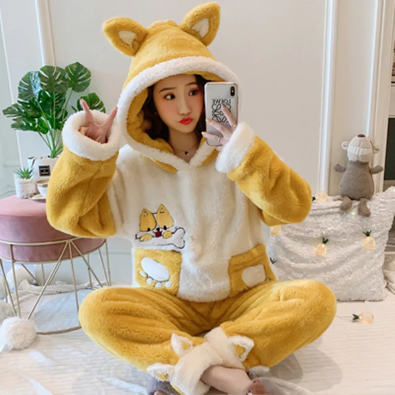 

Coral velvet pajamas women's autumn and winter thickened flannel Korean version sweet and lovely hooded home clothes set