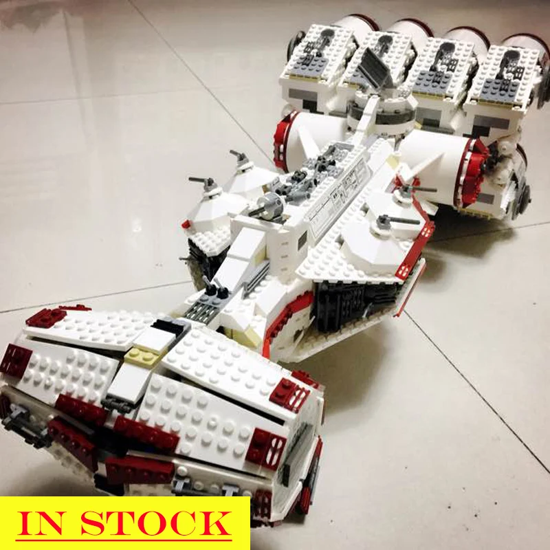 05046 модель тантива IV Rebel Blockade Runner 1748 шт. модель Звездные войны из фильма строительные блоки совместимы с 10019 игрушками