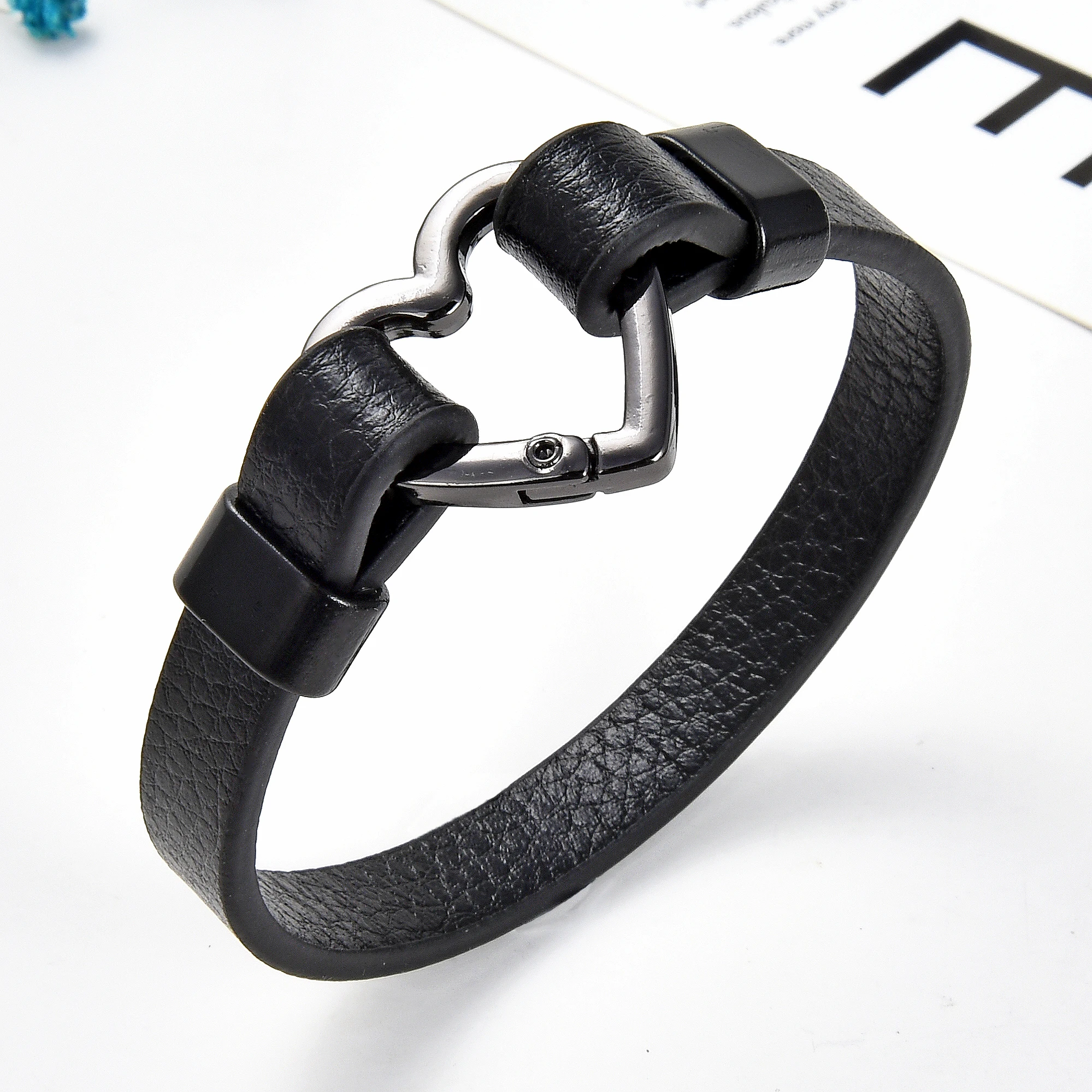 Trendy Heart Shape Spring Clasp Women Bracelet Gold Color Metal Black Leather Bracelets Girl Fashion Jewelry
