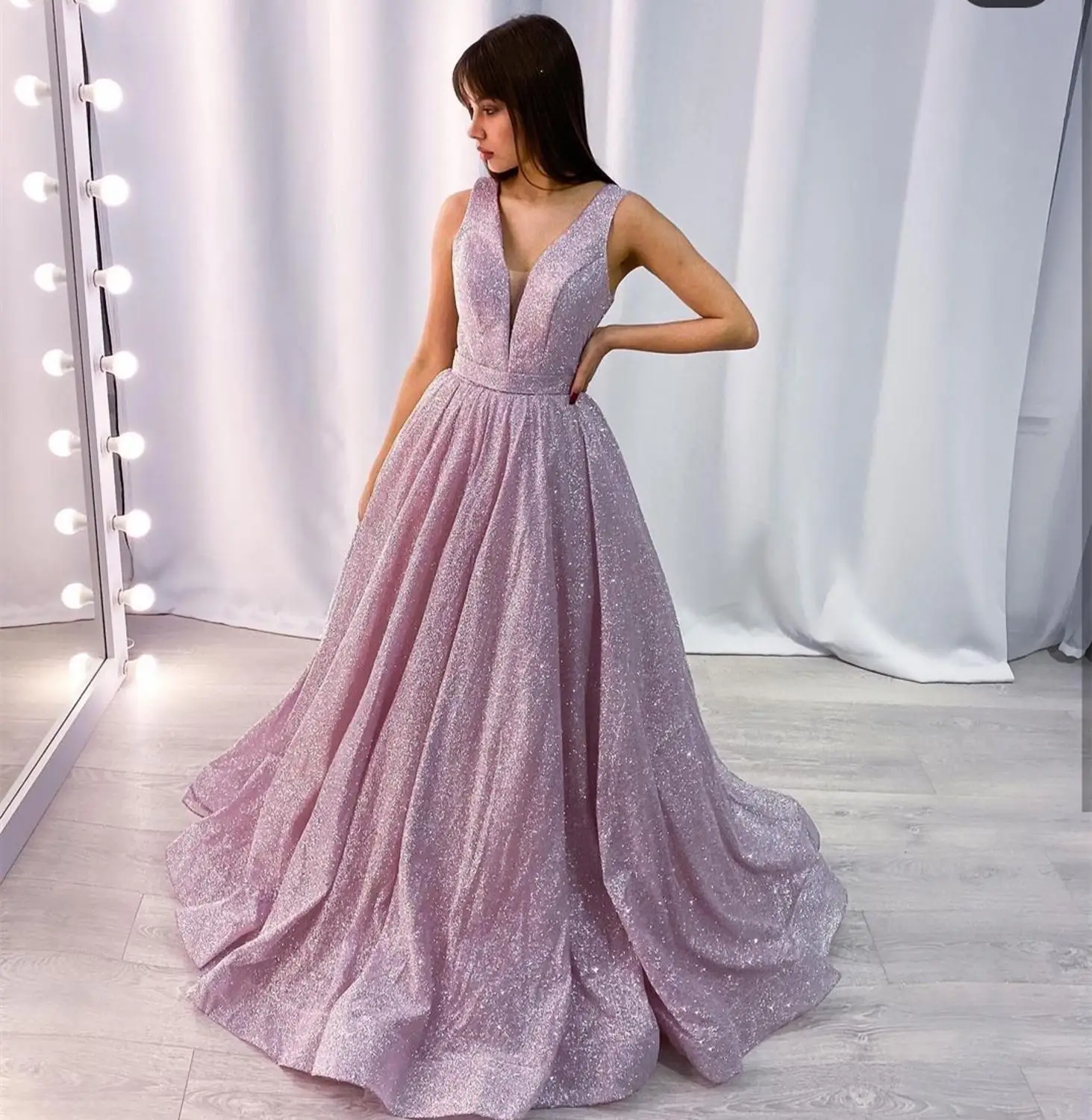 

Pink Evening Dresses Long 2020 A-Line Sleeveless Sexy V-Neck Floor Length With Court Train Formal Party Gowns Charming Shinny