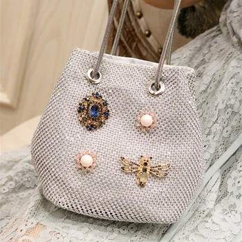 

2020 New Trendy Handbags for Women Handmade Custom Diamond-studded Pearl Bag Shoulder Messenger Portable Chain Bag Louis Brand