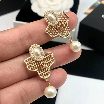 

Brand Gold Color Pearl Jewelry For Women Net Geometry Earring Praty Jewelry C Letter Name Pearl Beads