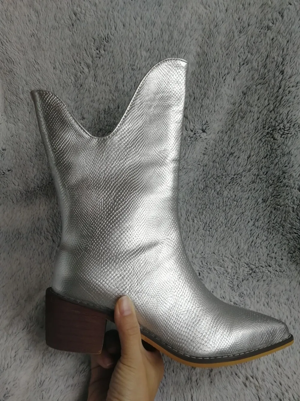 33E17D105829A115BF00213497997D75