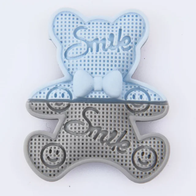 Hot Sale 1 Pcs Cartoon Bear Croc Shoe Charms Colorful Smile Face Baby Bear Clog Shoes Decorations Kid's Wristband Accessories r9608