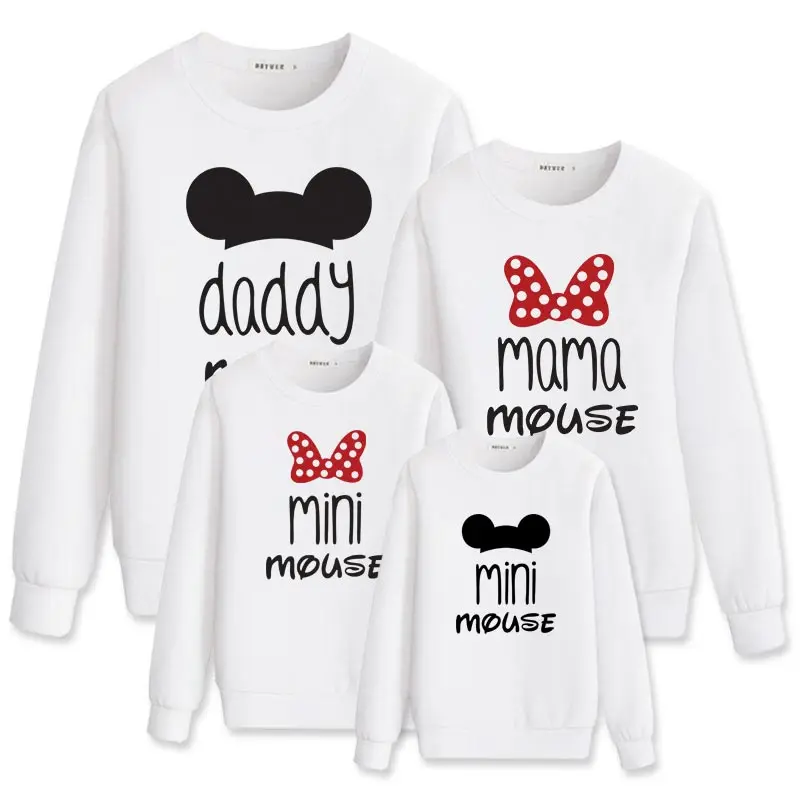 

Cartoon Family Matching Outfits Look Daddy Mommy and Me Sweatshirt Clothes Mother Daughter Father Son Mom Girls Boys Autumn Tops