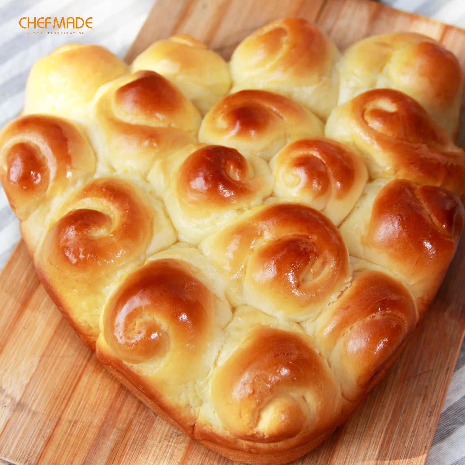 Сковорода для торта праздничного CHEFMADE 9 5 дюйма антипригарная в форме сердца