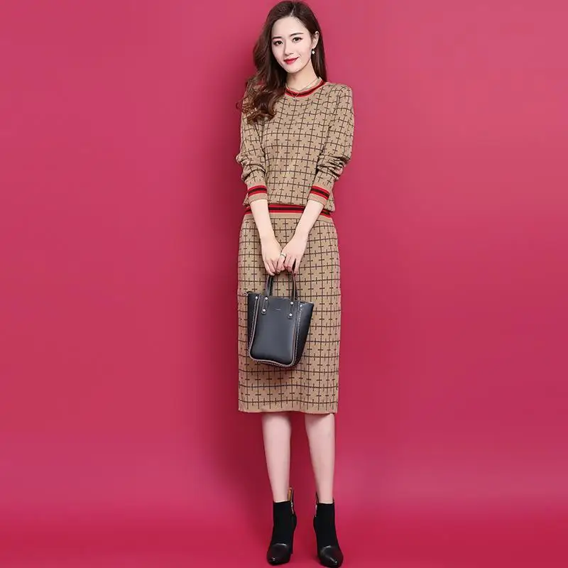 

2020 autumn and winter new tide plaid fashion suit female slim slim long sleeve sweater skirt two-piece set