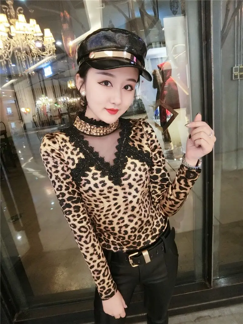Осенние атласные блузки с длинным рукавом и v-образным вырезом с леопардовым принтом, женские офисные рубашки в европейском стиле, женские атласные рубашки в леопардовой раскраске - Цвет: 3