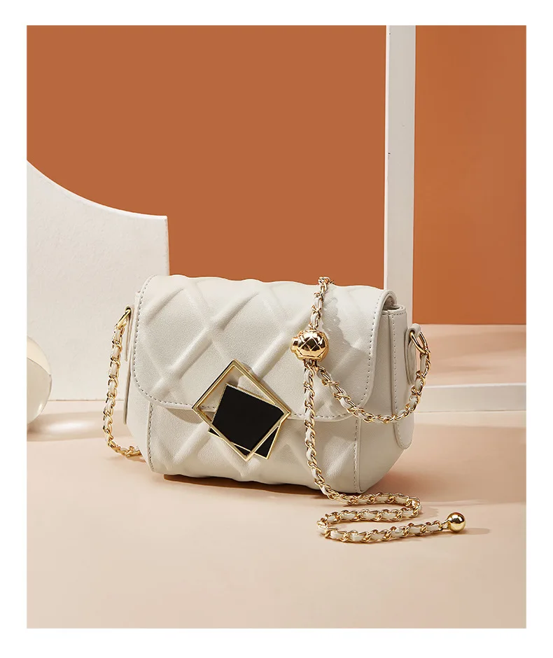 Summer Diamond Pattern Shoulder Bag 4