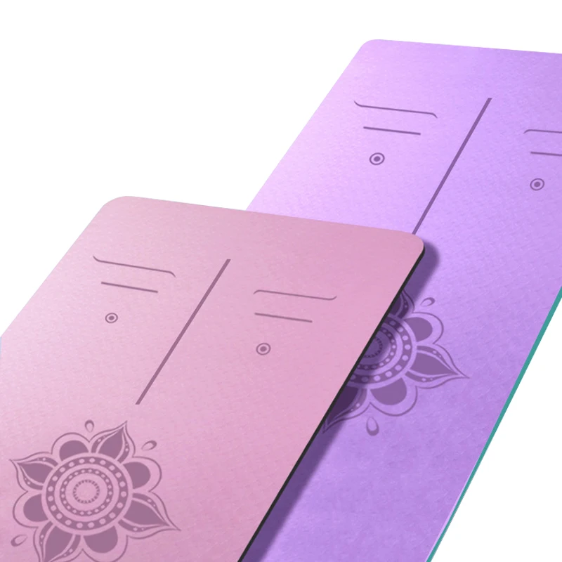 yoga mat with alignment lines