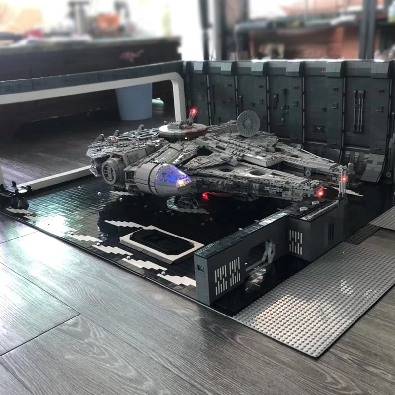 DHL Star UCS Wars вешалка minifig весы Тысячелетнего Сокола, стыковочный отсек 327 вешалка мс для 05132 75192 крафт-бумаги Weckt Тысячелетнего Сокола с светодиодный свет
