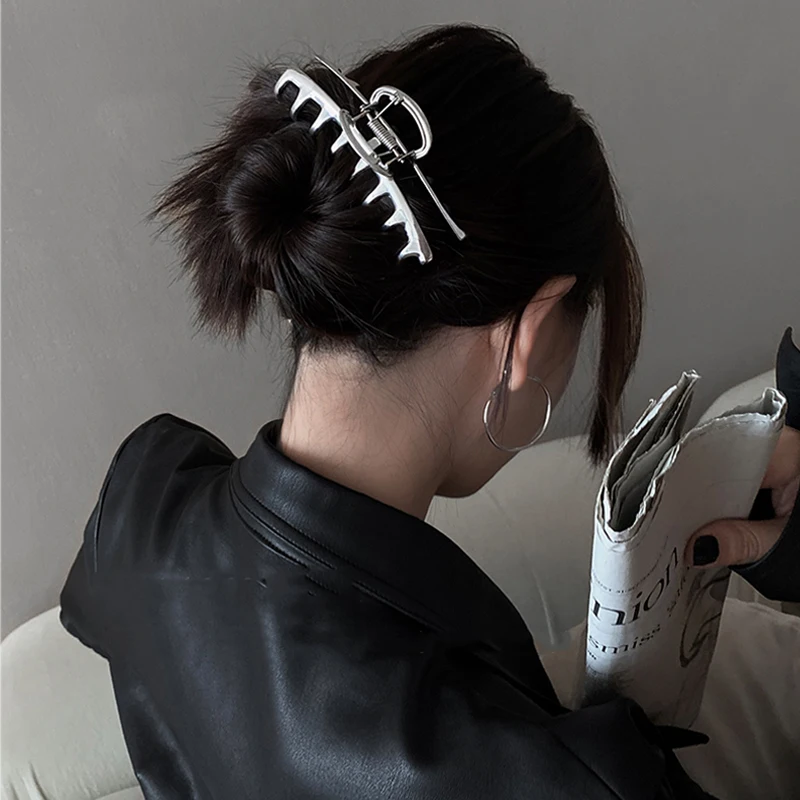 2021 NEW Metal Barrettes Women Fashion Hair Claws Gunmetal Hair Clips Hairpins Lady Hair Accessories Ornaments Crab Octoups