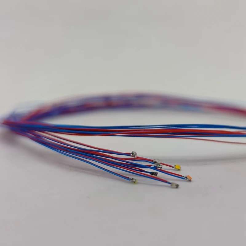 5pcs Pre-wired #0402 Smd Leds,with free Cr2032 3V button battery box,30cm Connection Wires hobby Model Kit for Gundam Lighting