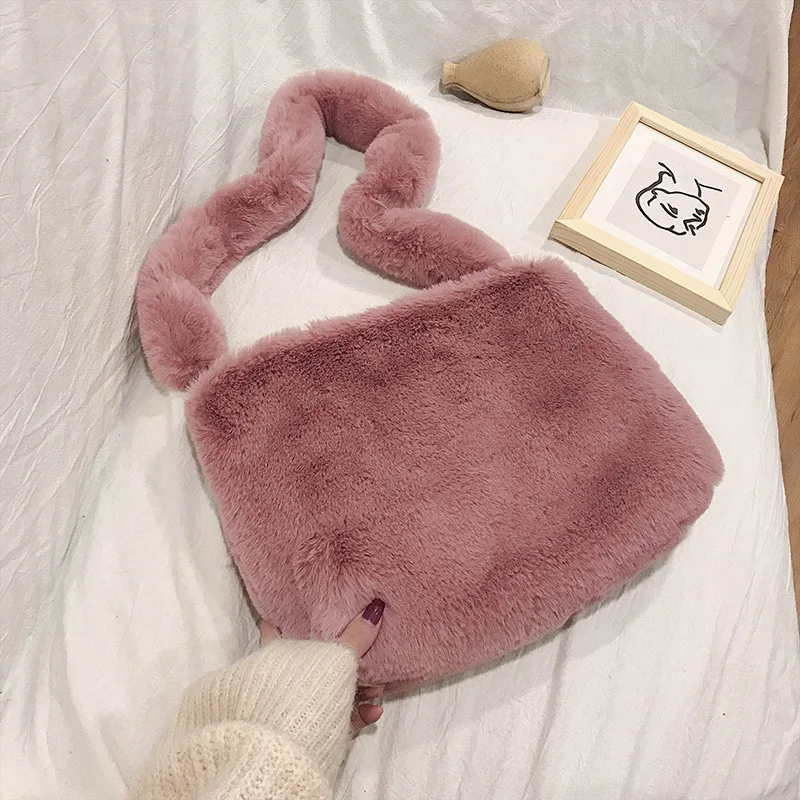 

Fashion Woolen Plush Crossbody Bags for Women Handbags 2020 New Evening Clutch Ladies Shoulder Messenger Bag Female Purses