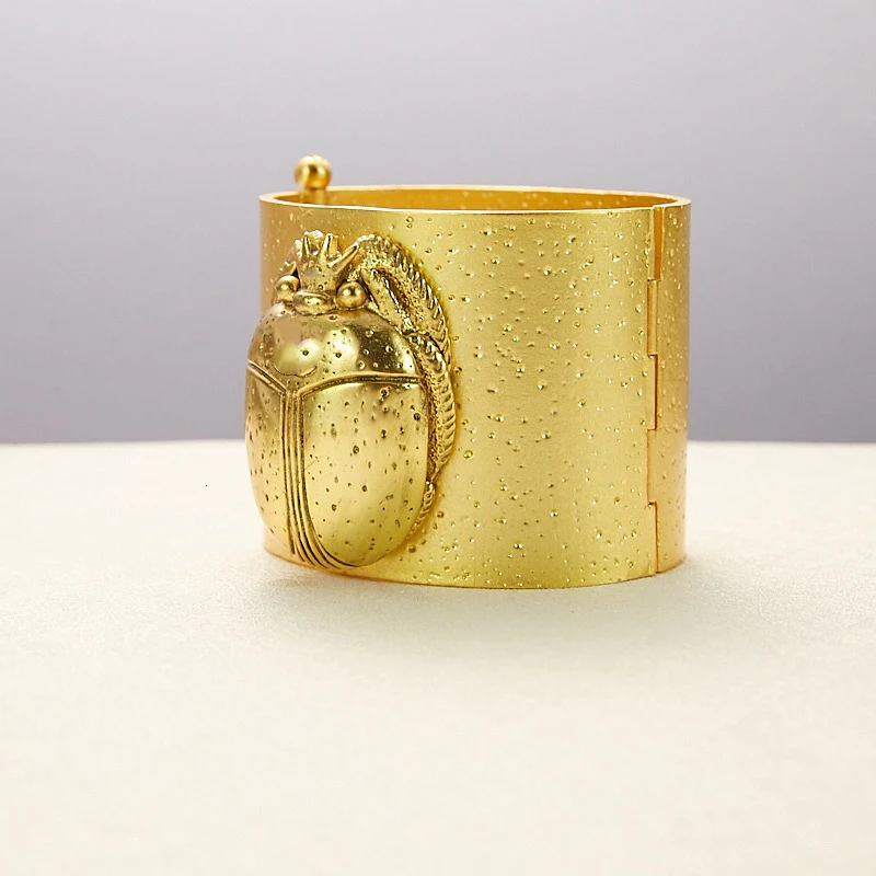 

Vintage Gold Color Egyptian Pharaoh Design Jewelry Beetle Bracelet Insect Bangle Cuff Bracelet Hot Brand Jewelry Copper Jewelry