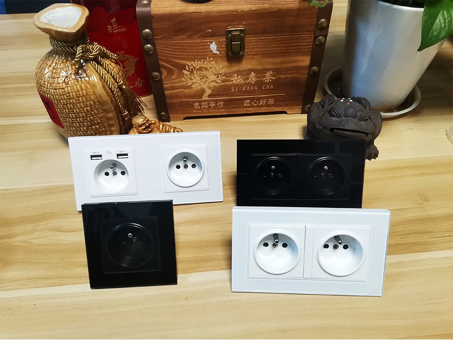 Temperado Padrão Francês com USB, 5V, 2A