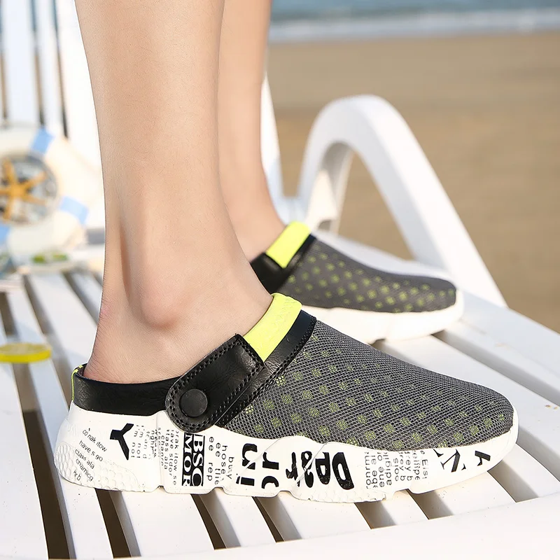 Summer Mens Sandals Outdoor Mens Slippers Slides Sandals Soft Non-slip Hollow Wading Men Slippers Sneakers Light Men Sandals