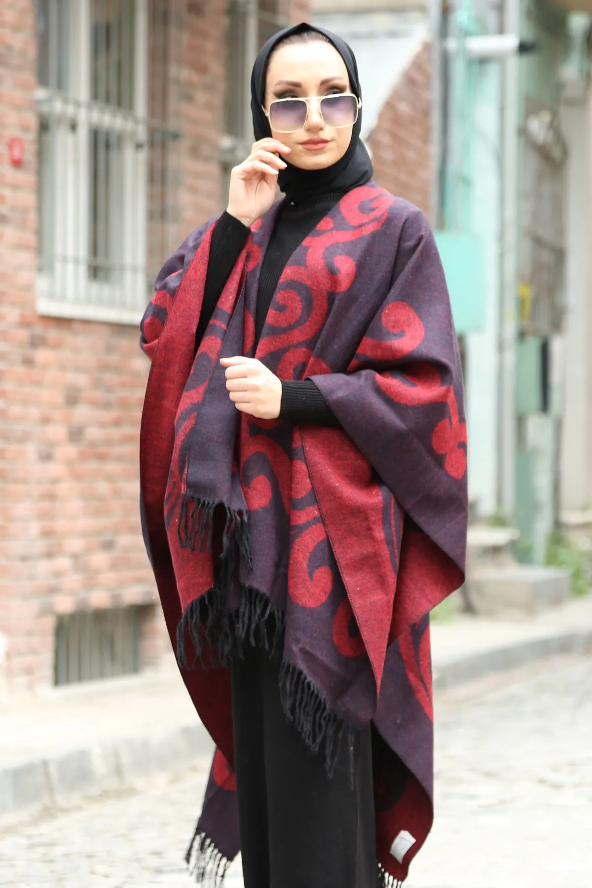 

English Arabic Russian Malesian Women Open Front V Cut Reversible Women's Vintage Plaid Knitted Tassel Poncho Shawl Cape