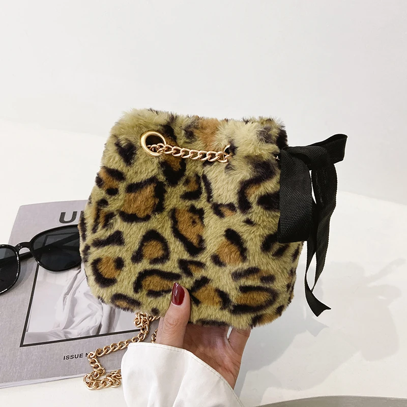 

2020 Luxury Leopard Print Bag Winter Warmer Crossbody Square Bag Designer Bow Shoulder Bag Female Chain Messenger Bags Lady Bags