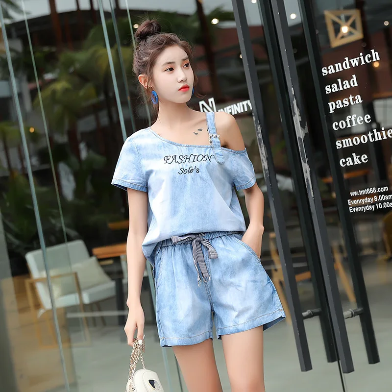 

2019 New Style Fashion Small Scheming off-Shoulder Short Sleeve T-shirt Elastic Shorts Two-Piece Set