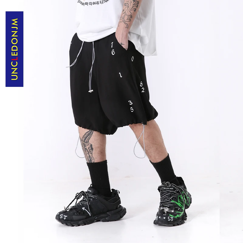 

UNCLEDONJM Drawstring Hip Hop Casual Shorts Men Loose Design Shorts 2020 Summer Fashion Male Shorts ED-ADK01