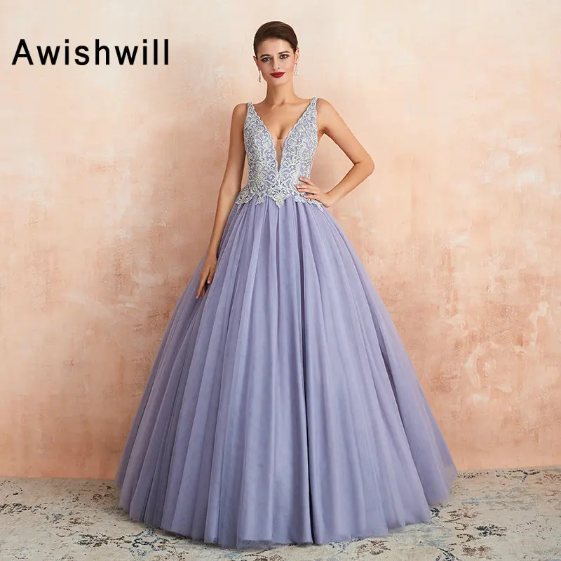 

New Fashion Lilac Ball Gown Prom Dress V Neck Beaded Aplliques Tulle Open Back Evening Dress Long Gown Party Dress