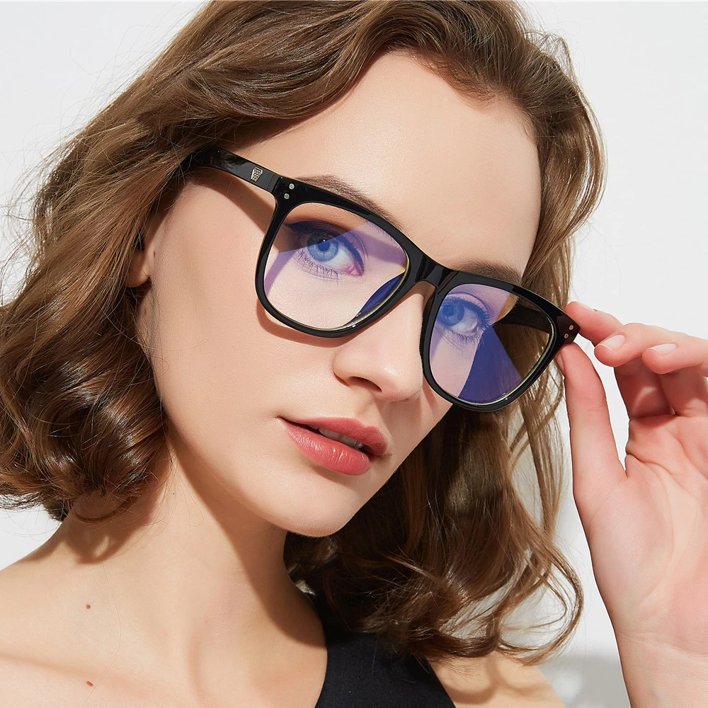 black girl sunglasses