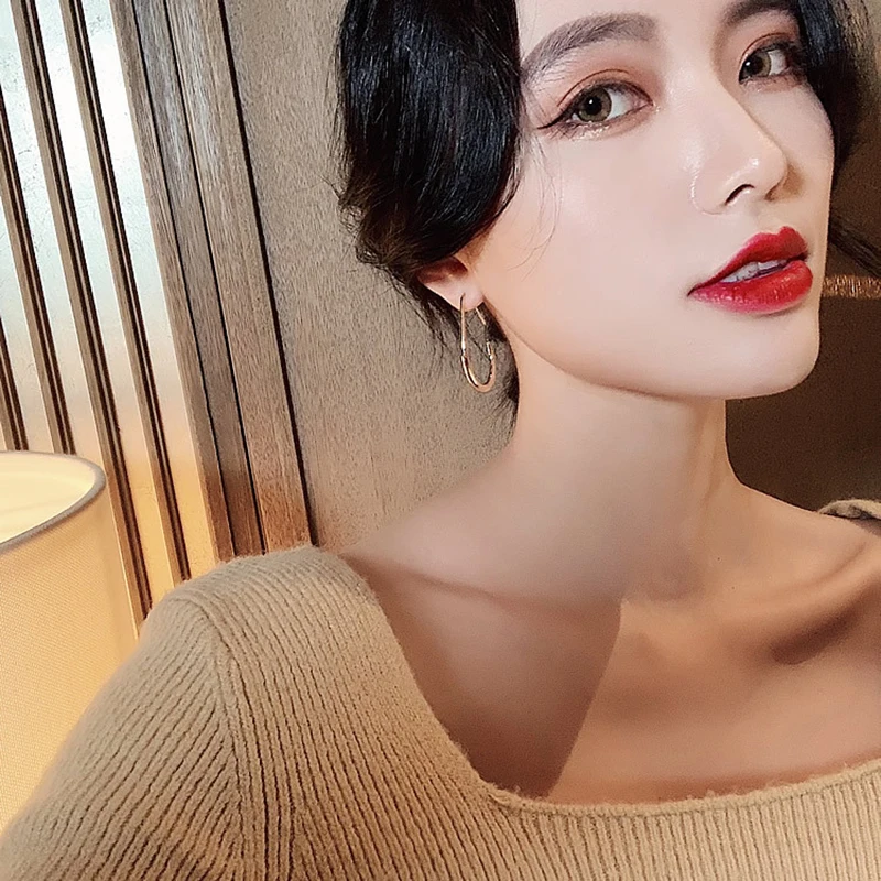 2021New Trendy Goldon Metal Oval Hoop Earrings For Women Korean Fashion Lady Party Luxury Drop Earrings Girl's Daily Accessories