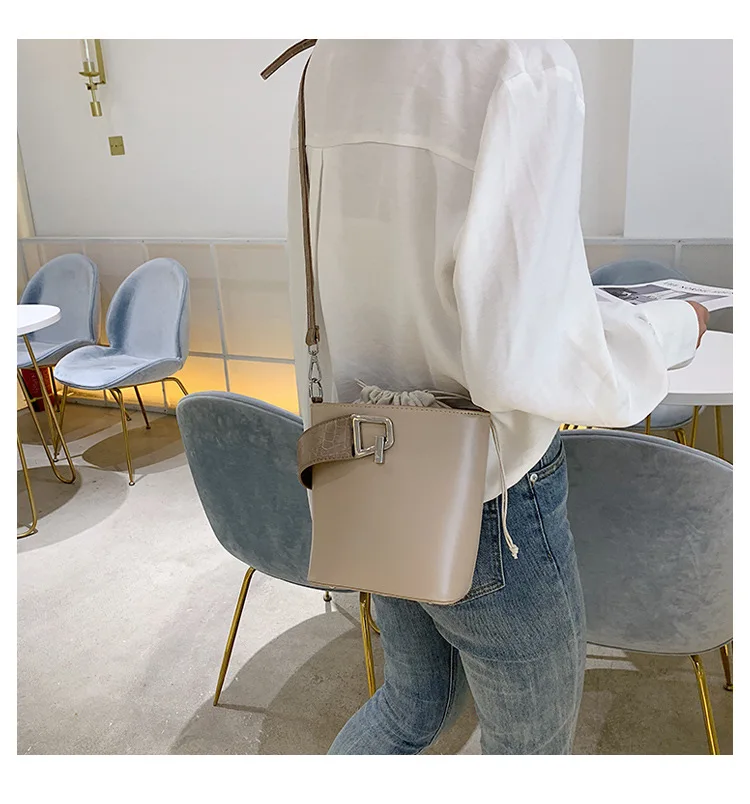 new bucket bag crocodile pattern hand bill of lading shoulder slung women's bag