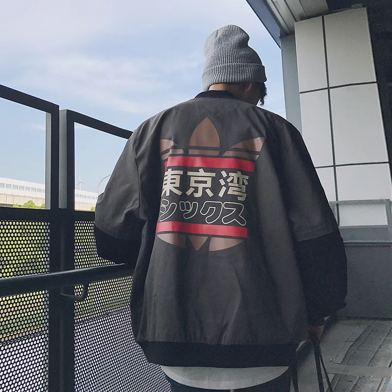 

Japanese-style Retro Fashion Man Cool behind Printed Lettered Contrast Color Panel Sleeve Mock Two-Piece Baseball Jacket Coat Fa