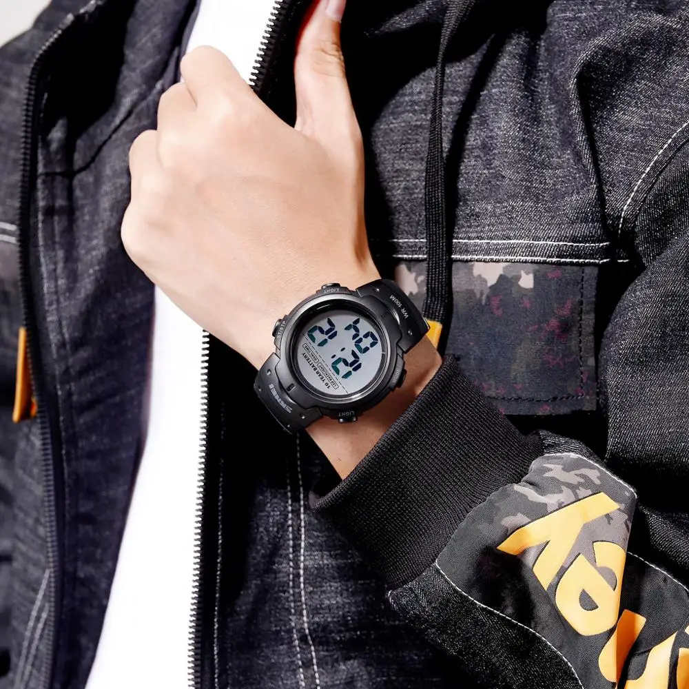SKMEI Outdoor Sport Watch 100M Waterproof Digital Watch Men Fashion Led Light Stopwatch Wrist Watch Men's Clock Reloj Hombre