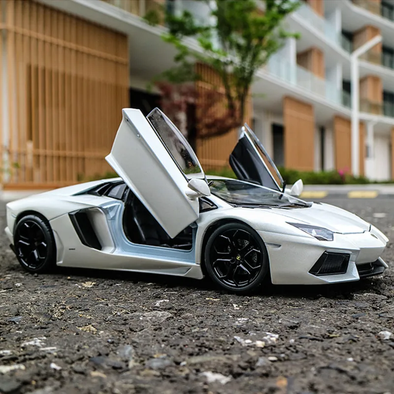 WELLY 1:24 Lamborghini Aventador alloy car model Diecasts & Toy Vehicles Collect gifts Non-remote control type transport toy welly 1 24 lamborghini lp5000s countach supercar alloy car model diecasts