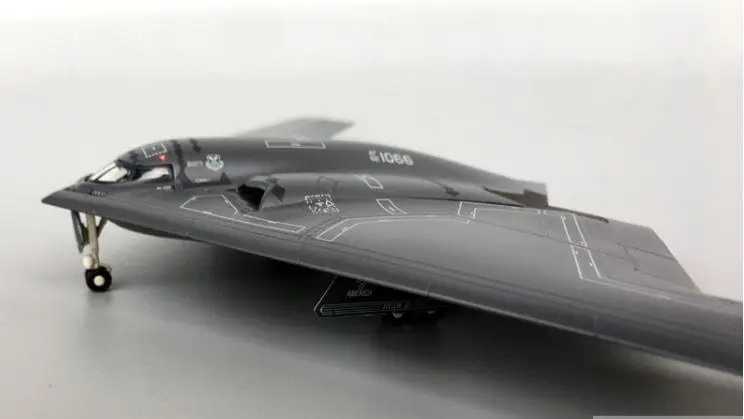 Herpa Wings USA B-2A B2 Stealth and Strategic Bomber Spirit 82-1066 1/200 литая под давлением модель самолета