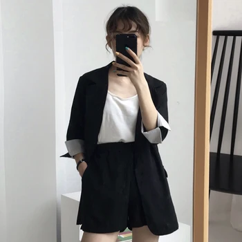 

Women Solid Color Suit Sets 2019 New Korean Thin Striped Cuffs Small Suit Jacket Female + Shorts Pants 2pcs Suit Sets