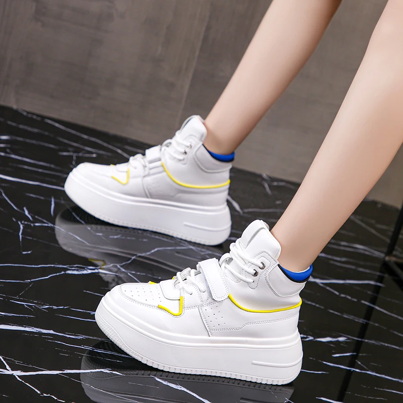 

Europe station women's shoes fall / winter 2020 new leather high top small white thick soled muffin bottom sports casual shoes