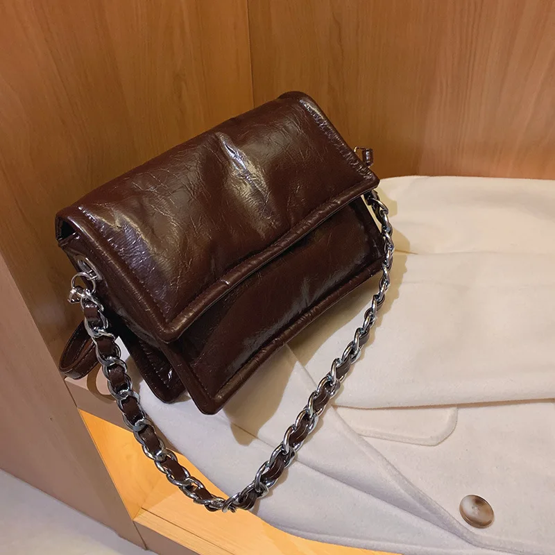 Женская сумка через плечо винтажная однотонная маленькая квадратная от