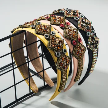 

2020 Fashion Luxury Crystal Cover Padded Headbands for Women Dance Party Hairband Womens Hair Accessories Velvet Bezel Hair Band