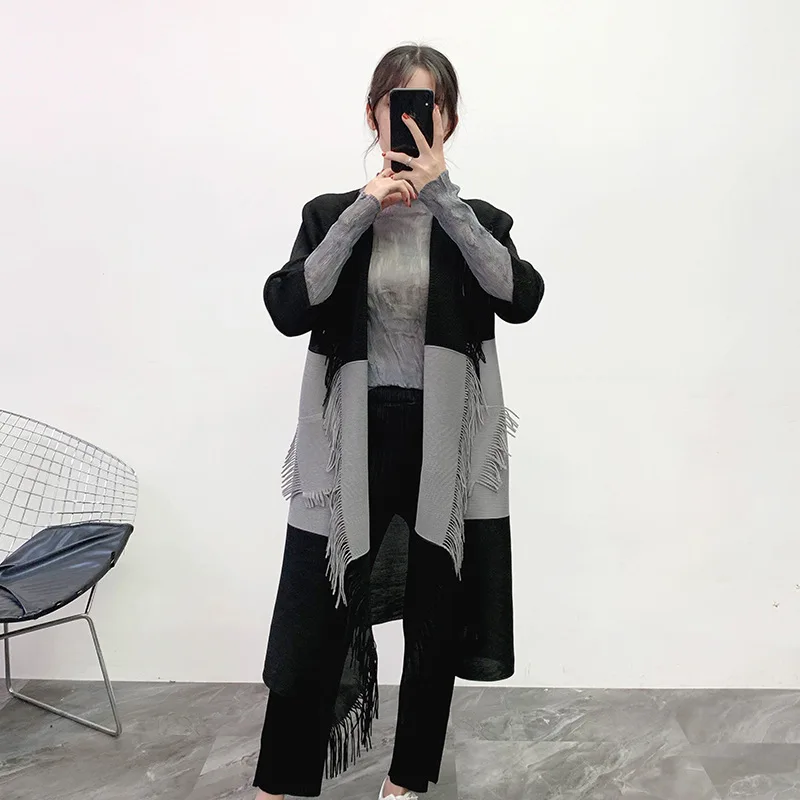 Miyake Плиссированное длинное пальто с кисточками Женская мода с отложным воротником открытый стежок Тренч Зимний размера плюс Лоскутная ветровка