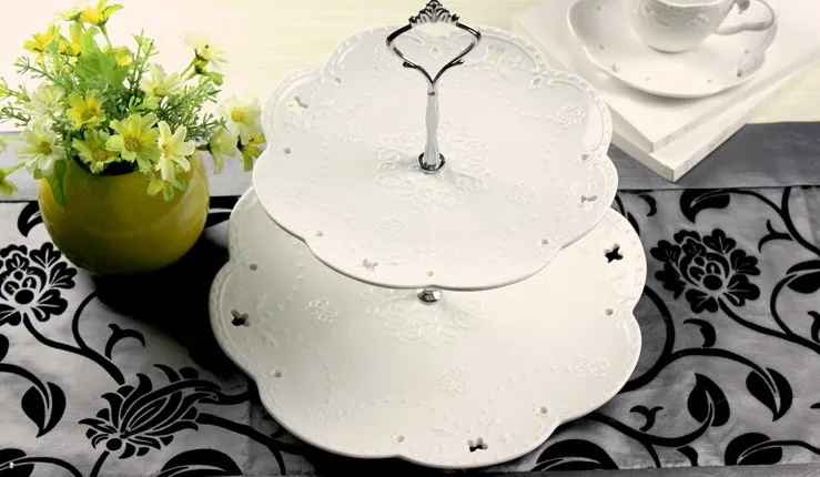 Круглая Белая рельефная керамическая Фруктовая тарелка, Европейская трехслойная тарелка для закусок, поднос для торта, для гостиной, креативный поднос для конфет, полка