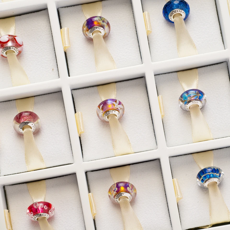 IOAIANIA Support De Rangement De Bijoux, Support De Collier Avec Filet De Rangement Pour Boucles D'oreilles, 9 Crochets, Barre De Rangement En Bois Pour Bracelets, Montres, Bagues (blanc