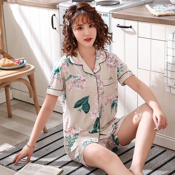 

2020 Summer New Stylish Pajamas For WomenGood Quality Smooth Silk Casual Pyjamas For Girl Cimfortable Sleepwear Indoor Wear
