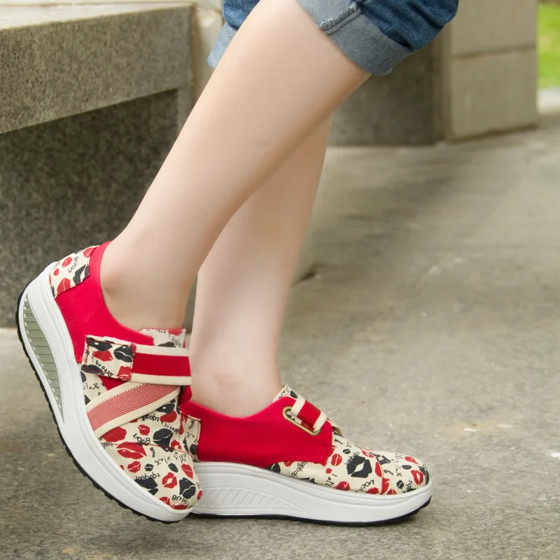 

Minika 2019 New Style Velcro Rocking Shoes Slanted Heel Canvas Shoes Women's Old Beijing Cloth Shoes 9002-6-7-8