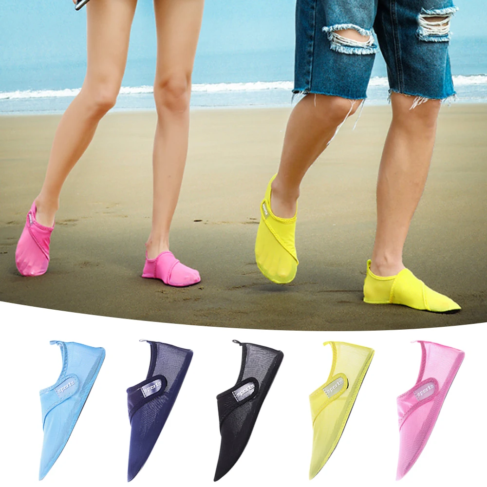 

Seaside Beach shoes Lightweight Walking water shoes Breathable mesh Outdoor Aqua Women Quick dry sneakers men Swimming Hot 2019