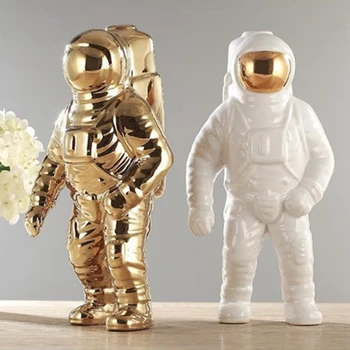 

Gold Space Man Sculpture Astronaut Fashion Vase Creative Modern Ceramic Cosmonaut Ornament Model Garden Decorations Statue Home