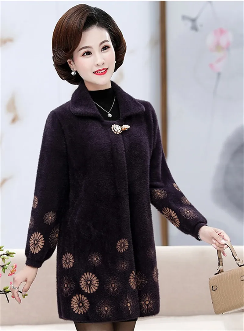 Autumn Winter Middle-aged Women Cashmere Sweater Jacket Large Size Women Imitation Water Velvet Coat 5XL High Quality W1419 - Цвет: Dark gray