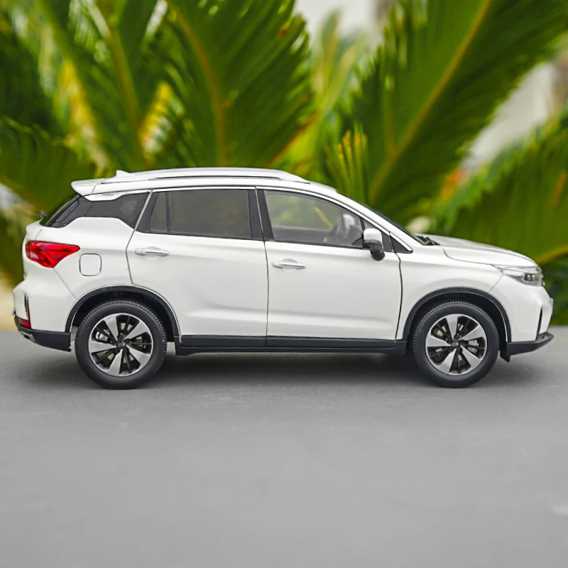 1 18 масштаб GAC Trumpchi GS4 белая литая модель автомобиля